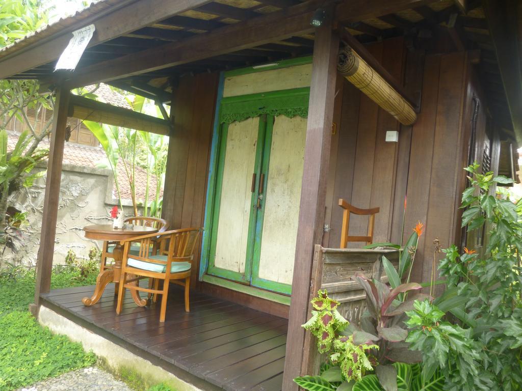 Joglo Taman Sari Hotel Ubud Exterior foto